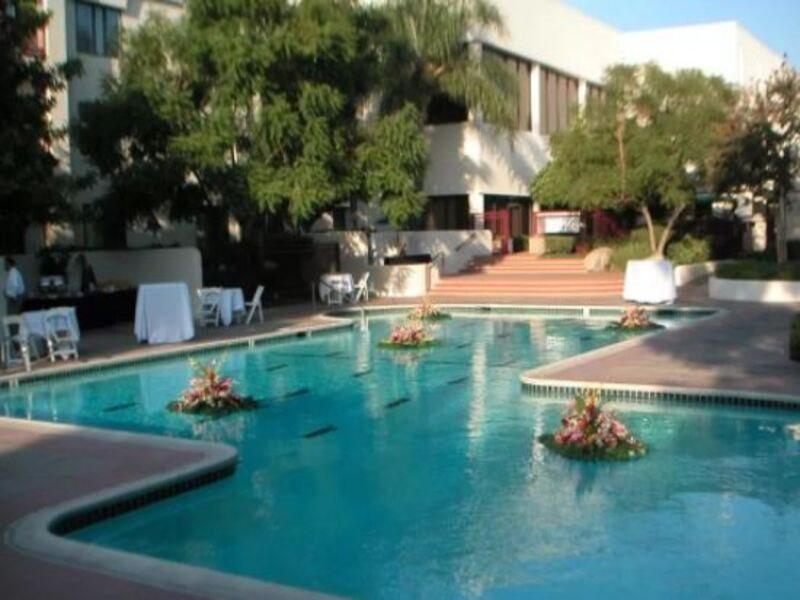 Delta Hotels By Marriott Ontario Airport Bagian luar foto