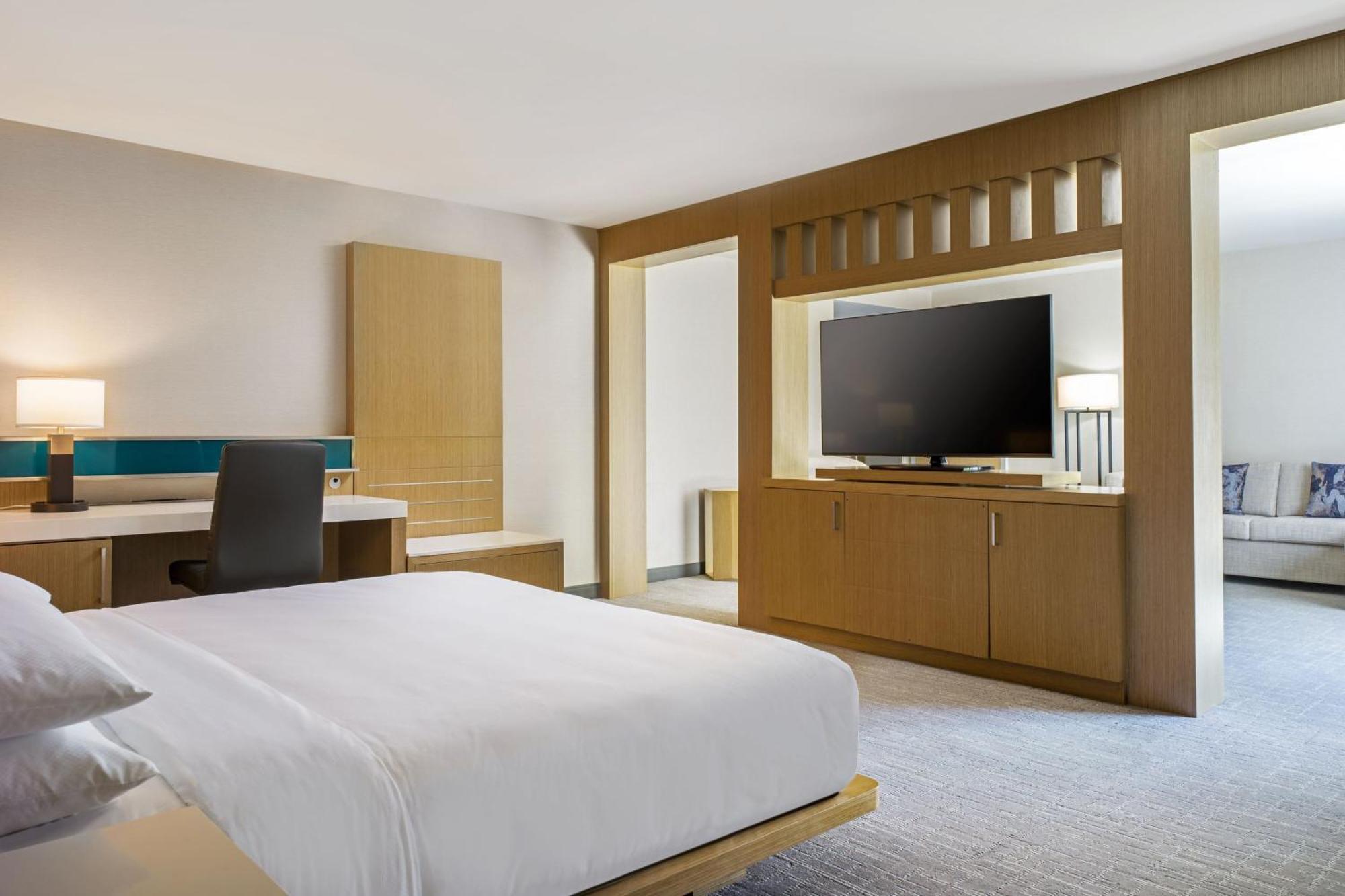 Delta Hotels By Marriott Ontario Airport Bagian luar foto
