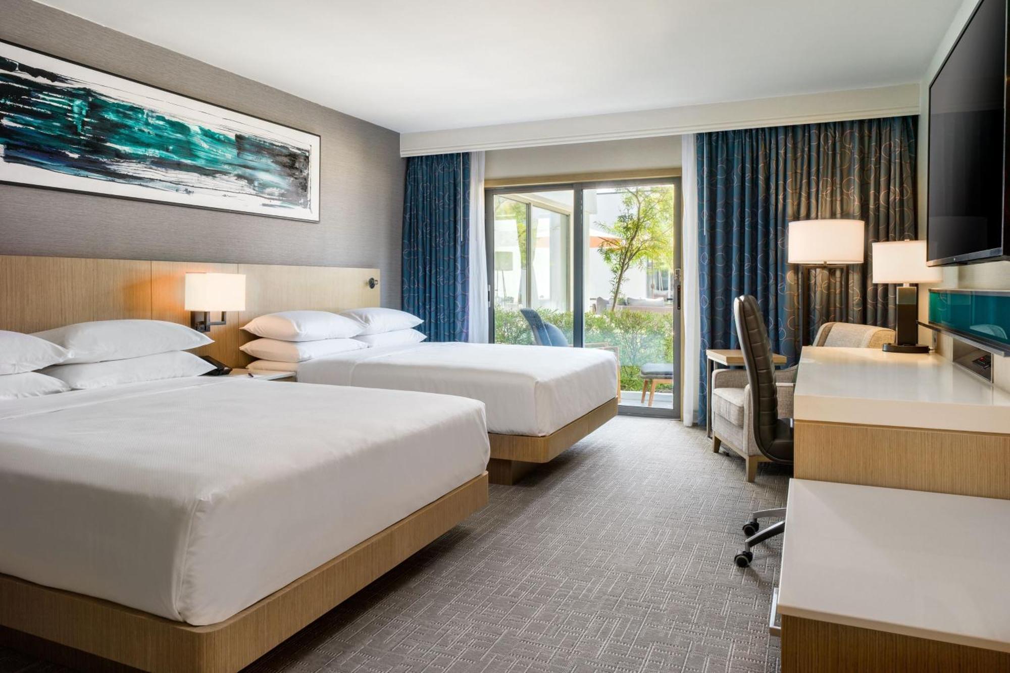 Delta Hotels By Marriott Ontario Airport Bagian luar foto