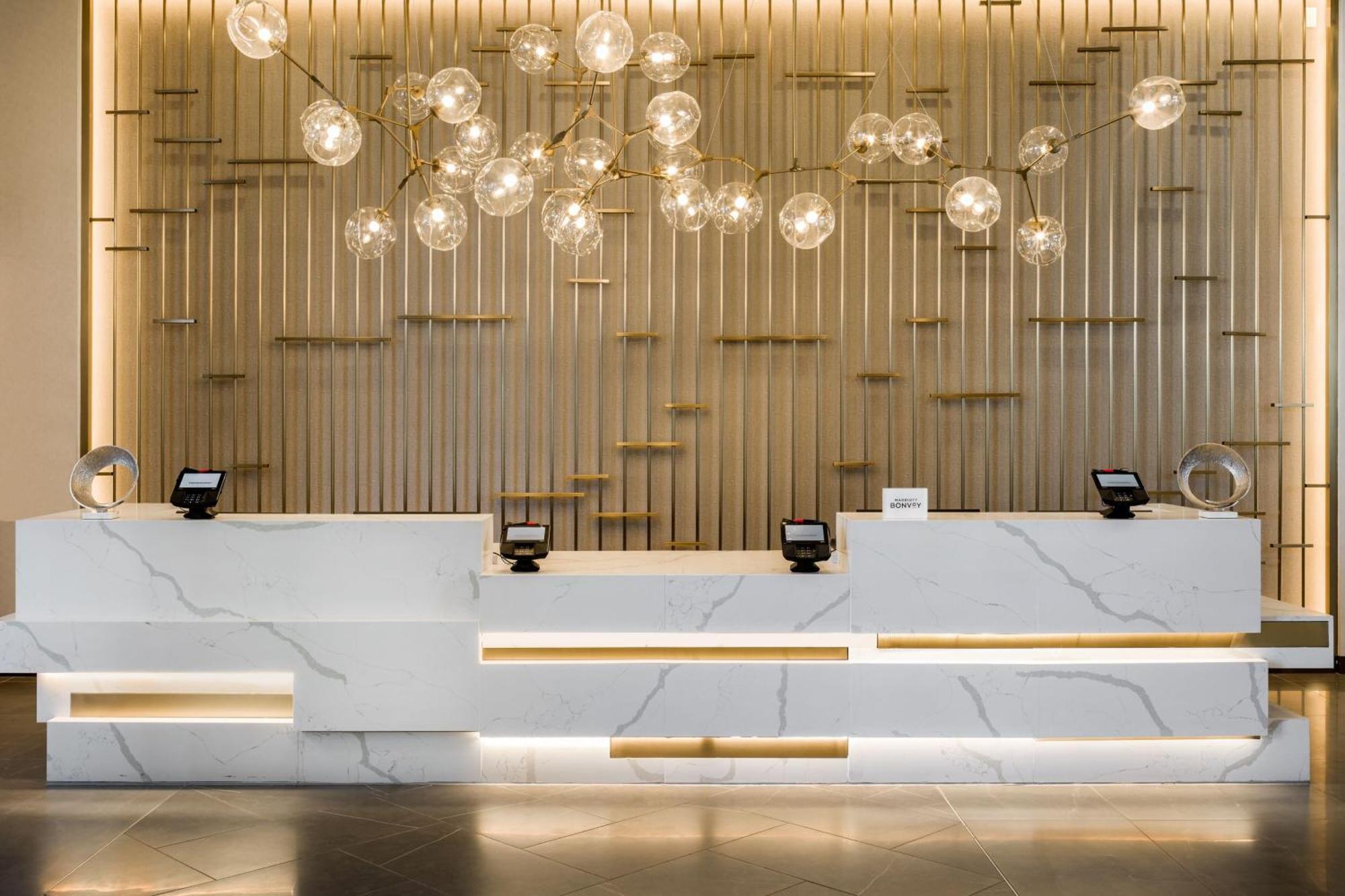 Delta Hotels By Marriott Ontario Airport Bagian luar foto