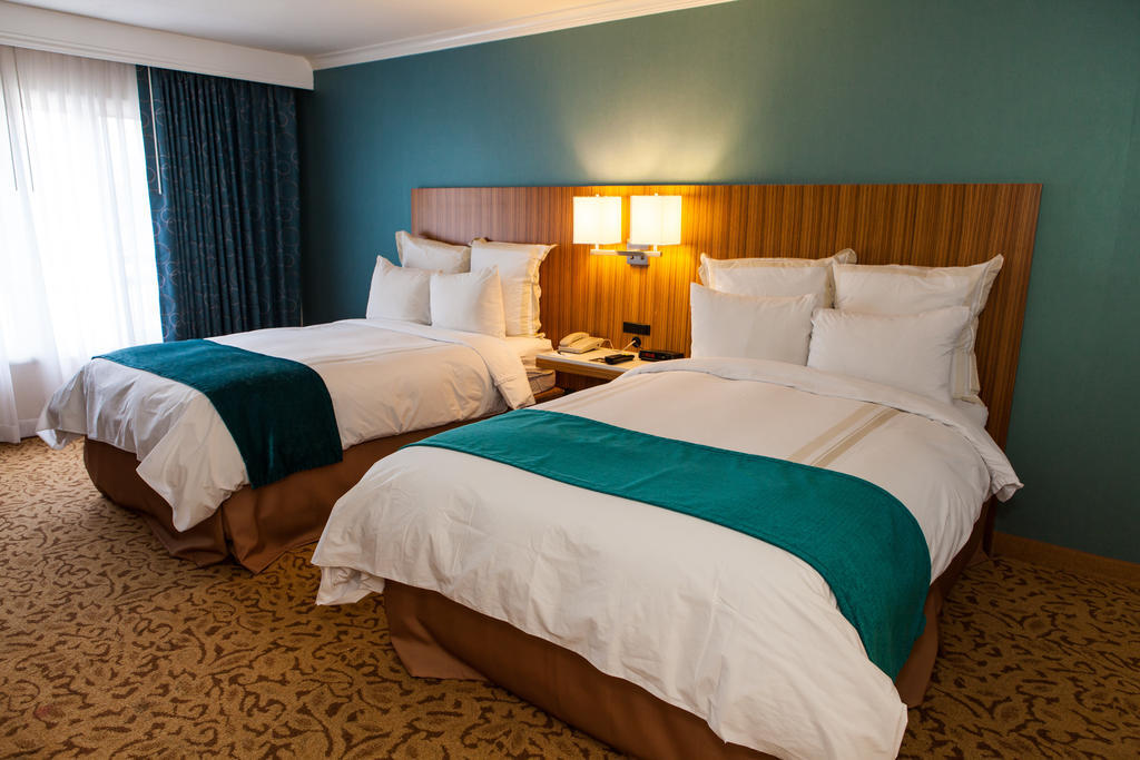 Delta Hotels By Marriott Ontario Airport Ruang foto