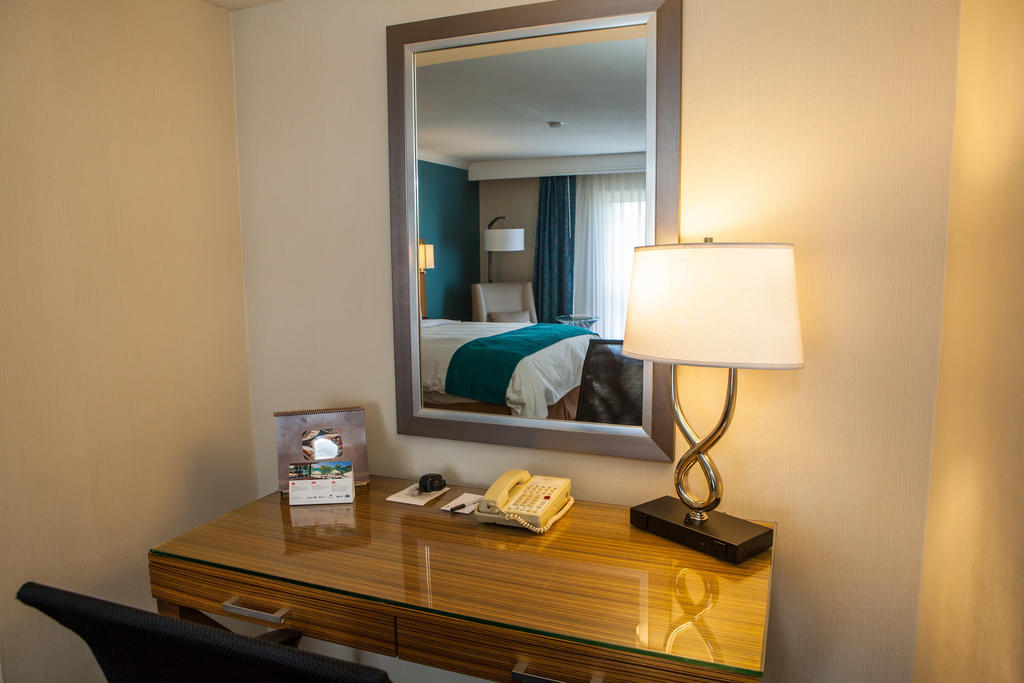 Delta Hotels By Marriott Ontario Airport Ruang foto