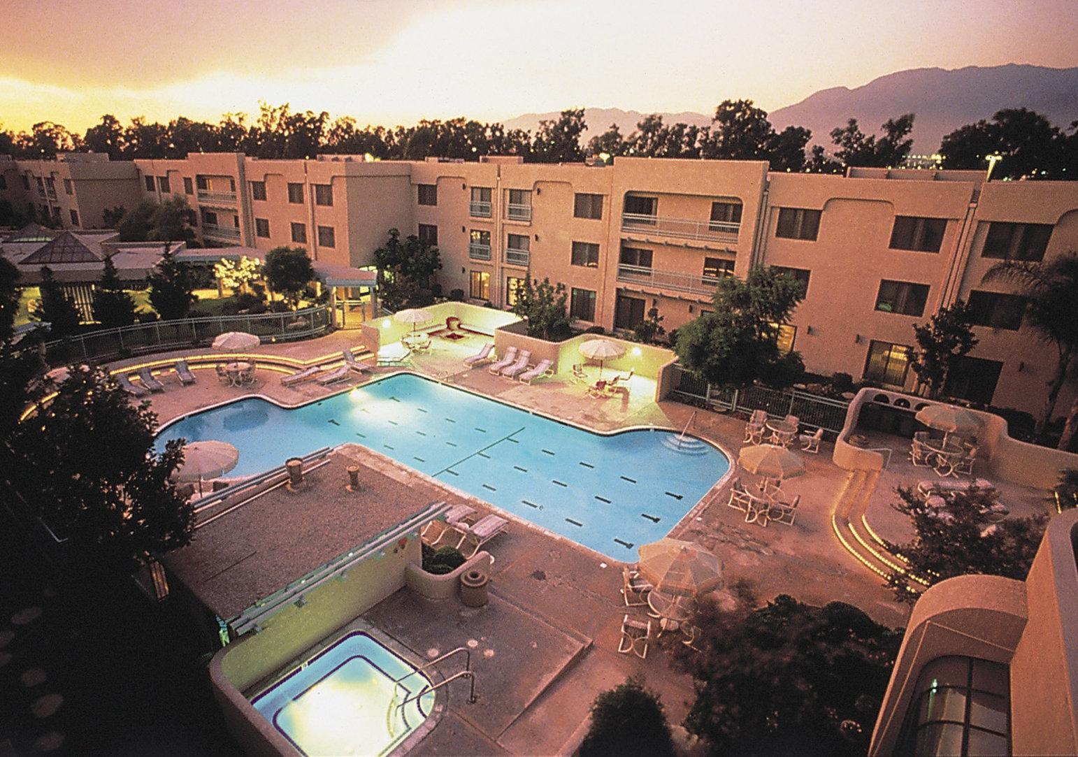 Delta Hotels By Marriott Ontario Airport Bagian luar foto
