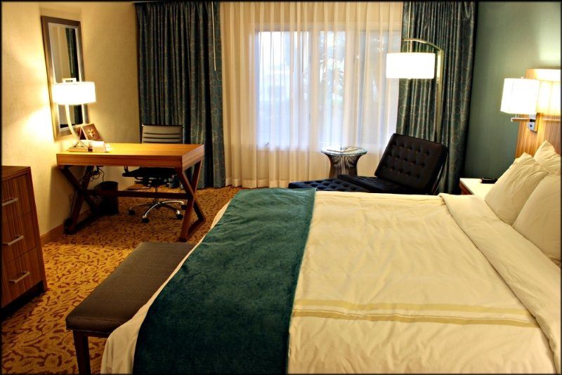 Delta Hotels By Marriott Ontario Airport Bagian luar foto