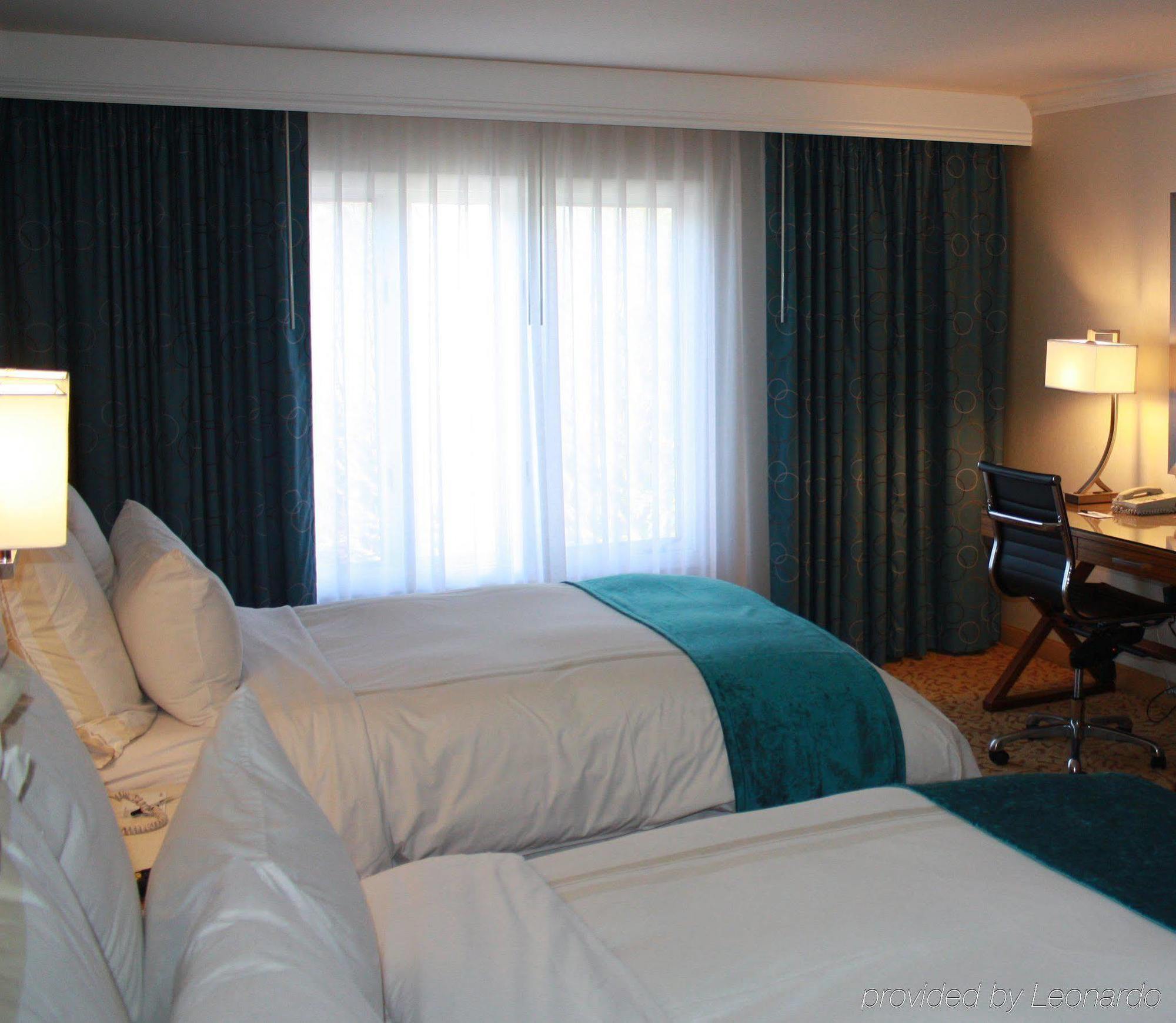Delta Hotels By Marriott Ontario Airport Bagian luar foto