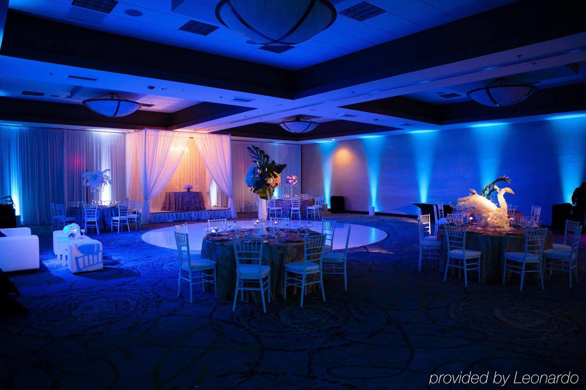 Delta Hotels By Marriott Ontario Airport Bagian luar foto